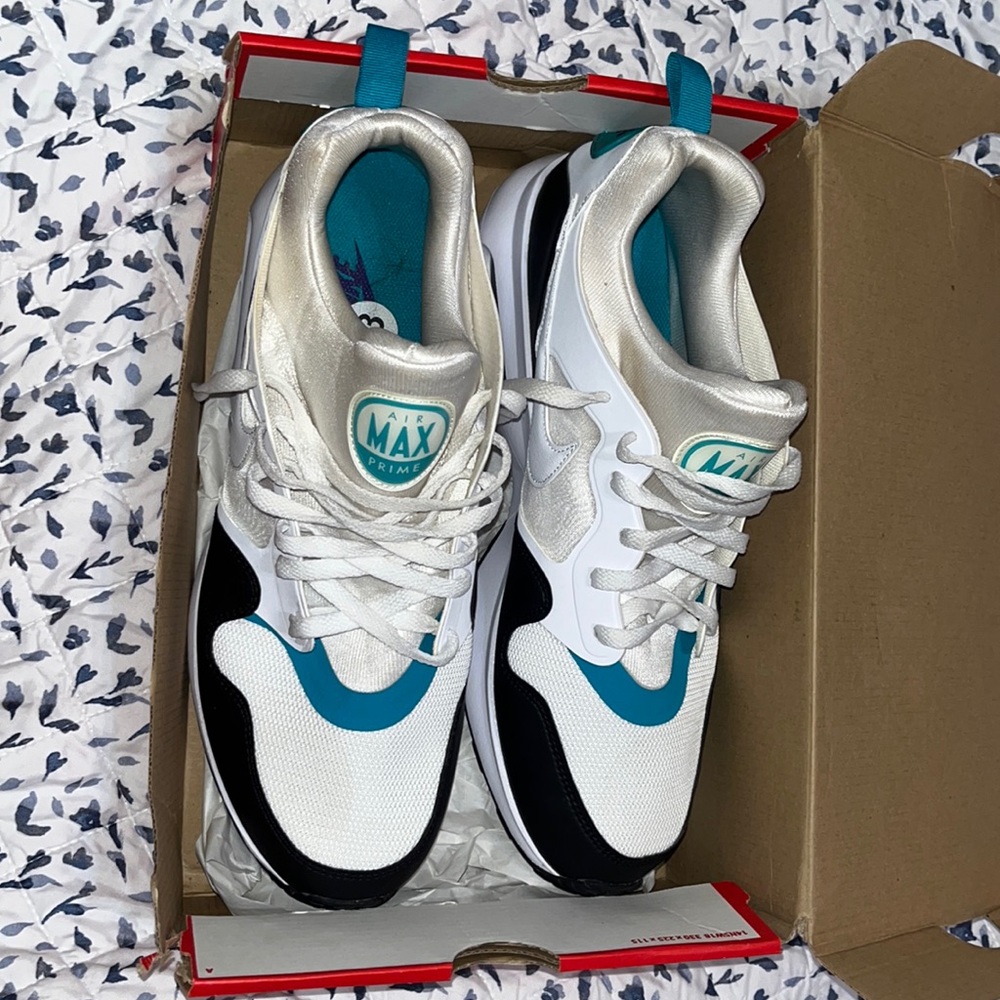 Nike size 13 Air max prime